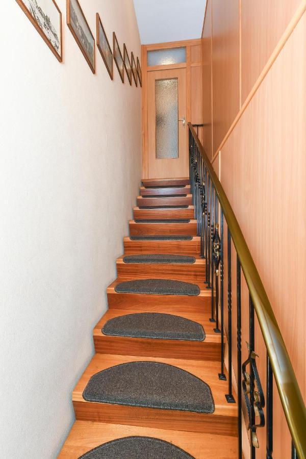 Ferienwohnung Im Haus Weinstock Езенс Екстер'єр фото